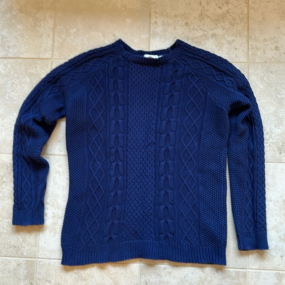 Vineyard Vines cable knit sweater